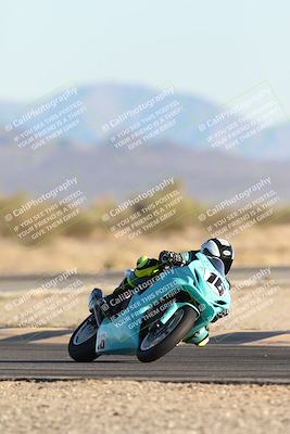 media/Dec-07-2025-CVMA (Sun) [[3e7d2de5dc]]/Race 16-Formula Middleweight/